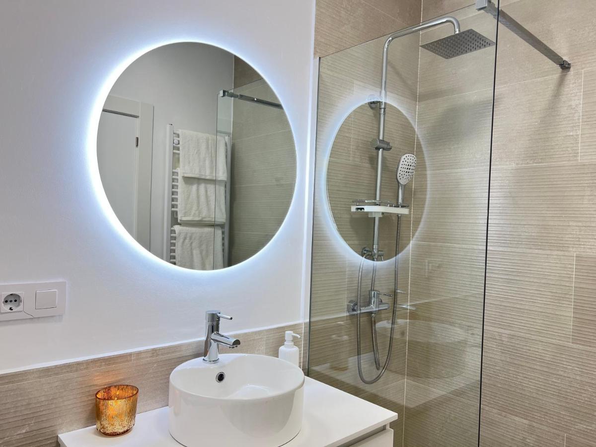 Ansar Suite Torrelavega Exteriér fotografie